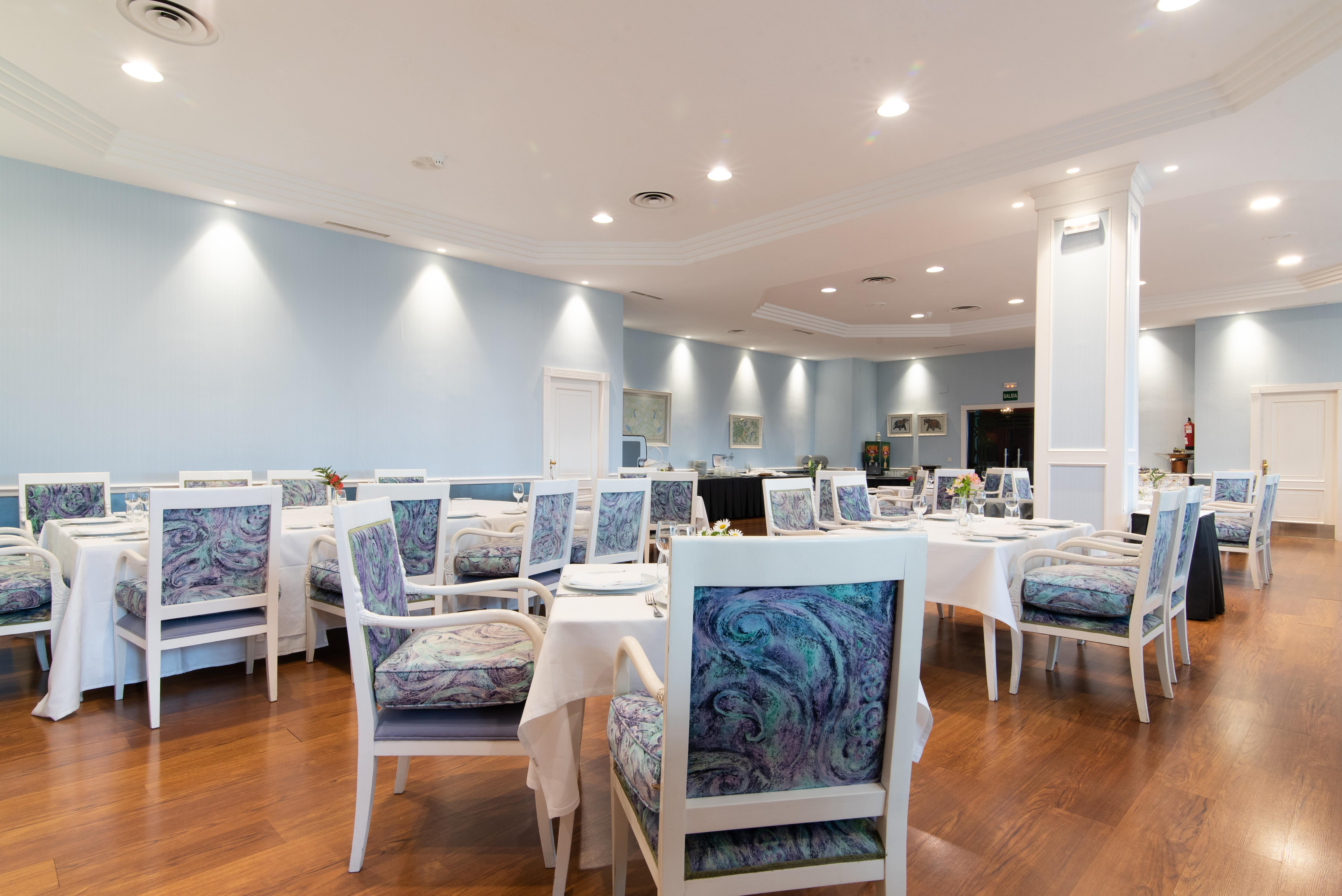 Hospedium Hotel Europa Centro Magaz De Pisuerga Bagian luar foto
