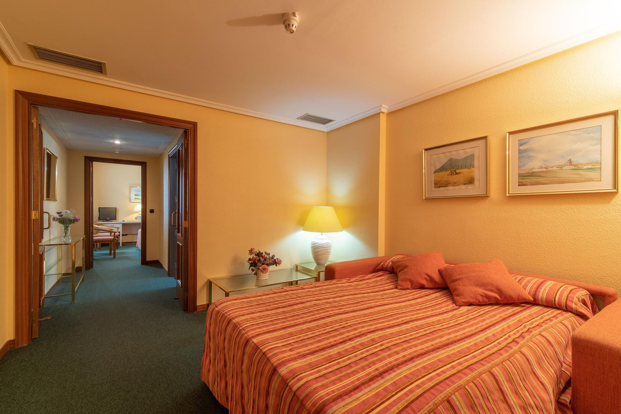 Hospedium Hotel Europa Centro Magaz De Pisuerga Bagian luar foto