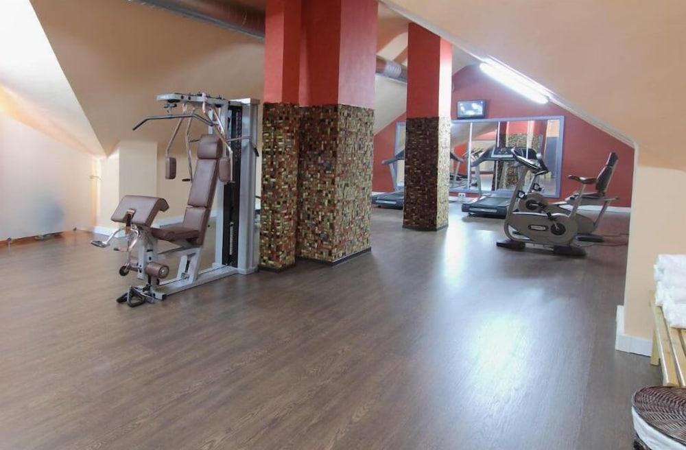 Hospedium Hotel Europa Centro Magaz De Pisuerga Bagian luar foto