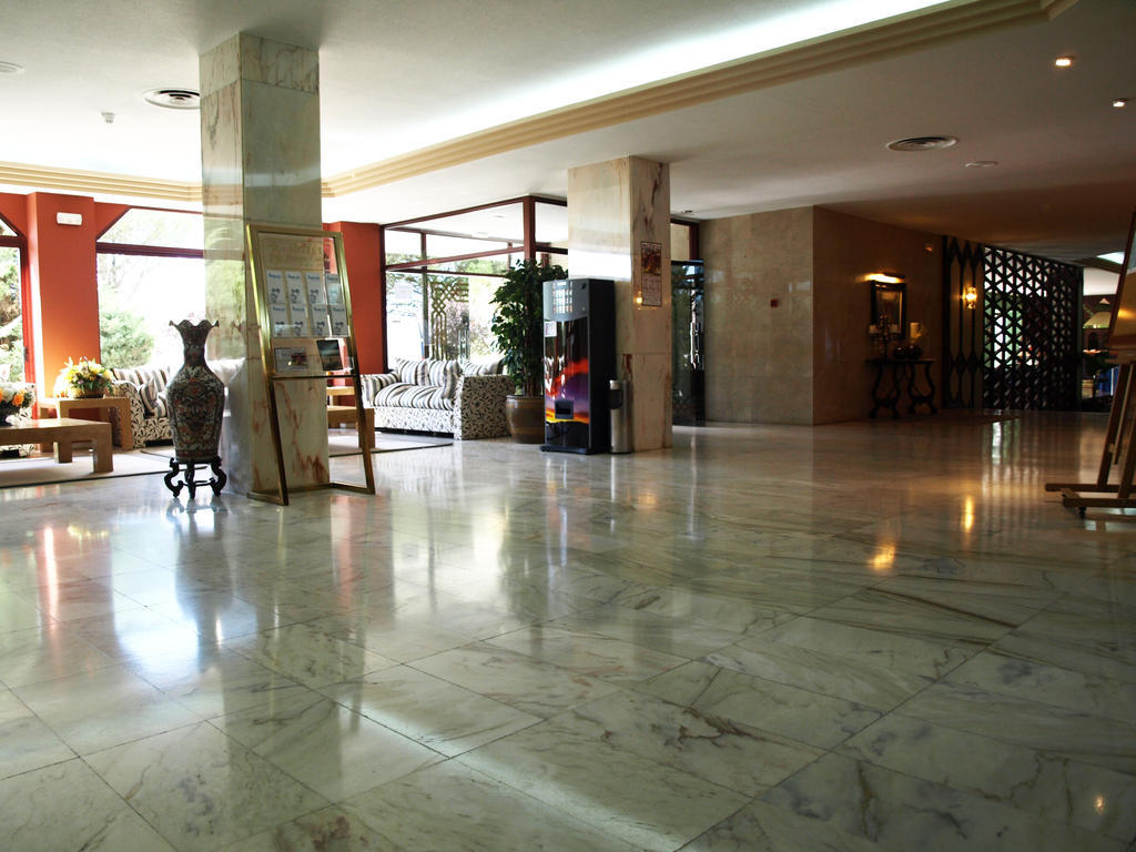 Hospedium Hotel Europa Centro Magaz De Pisuerga Bagian luar foto