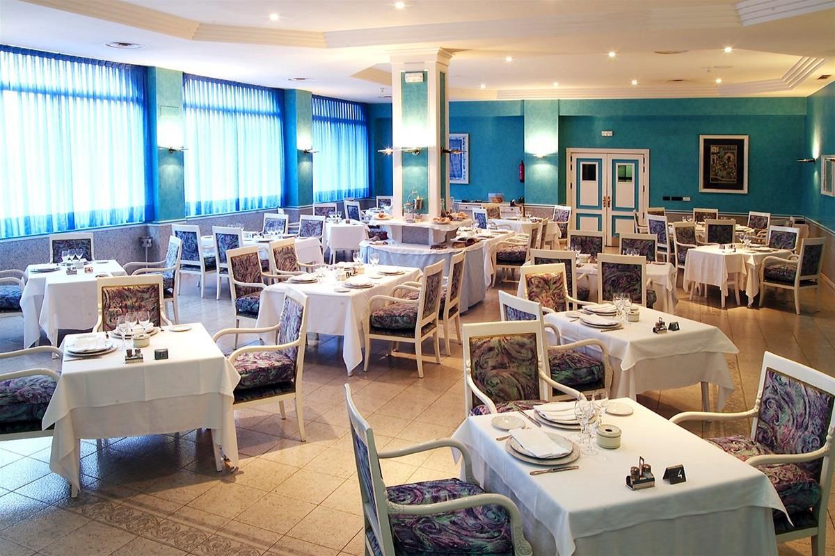 Hospedium Hotel Europa Centro Magaz De Pisuerga Restoran foto