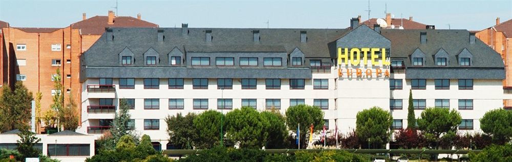 Hospedium Hotel Europa Centro Magaz De Pisuerga Bagian luar foto