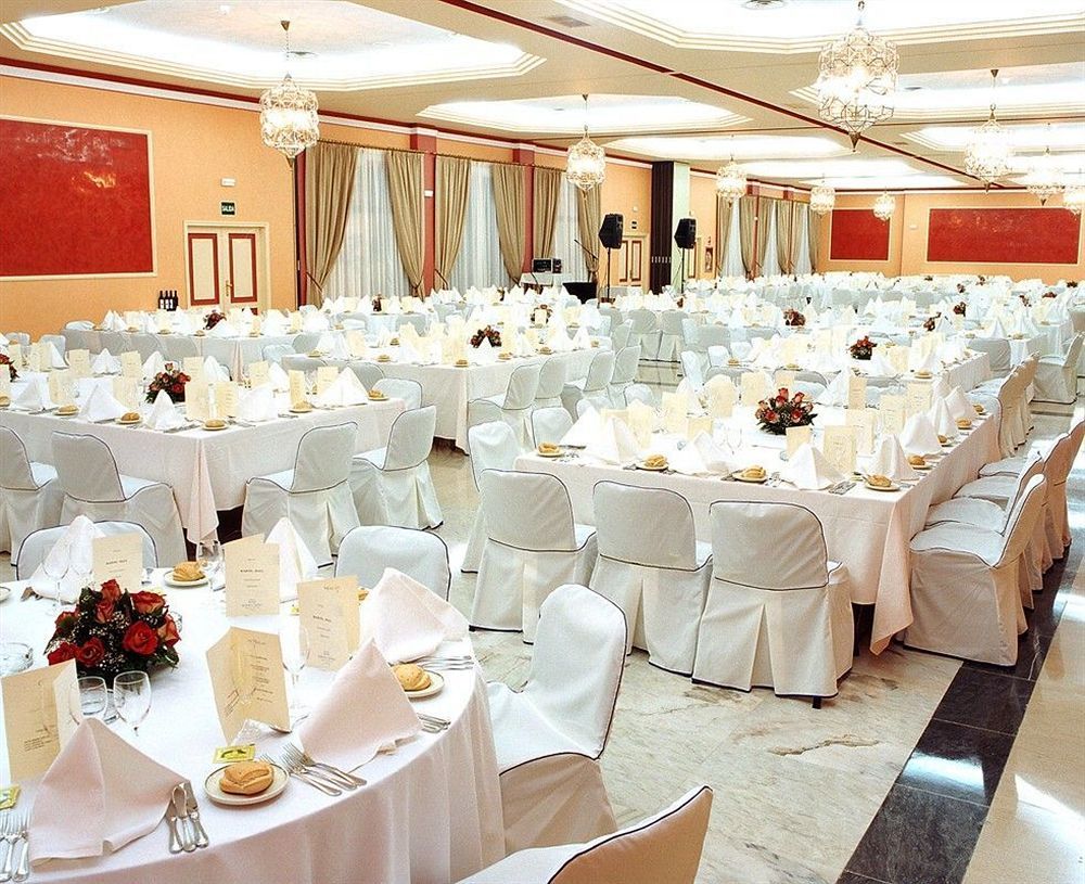 Hospedium Hotel Europa Centro Magaz De Pisuerga Bagian luar foto
